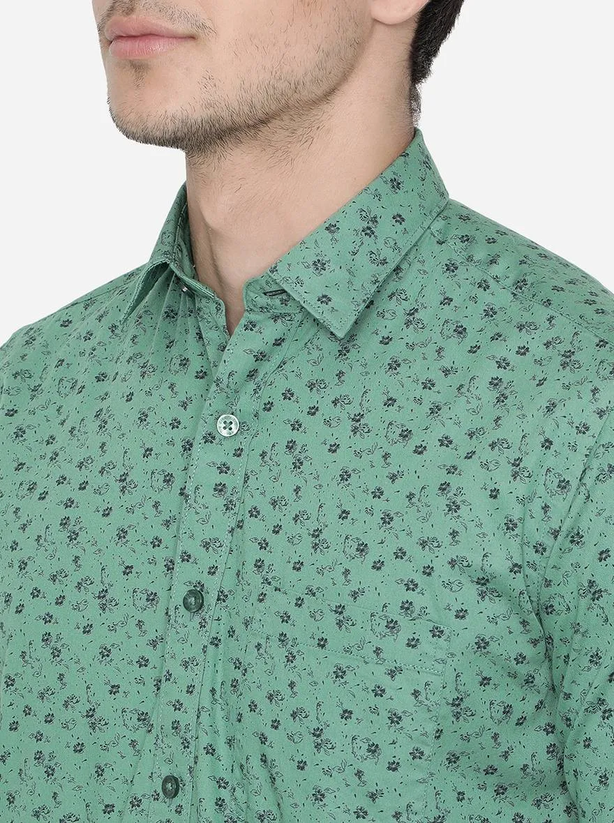 Pine Green Printed Slim Fit Casual Shirt | Greenfibre